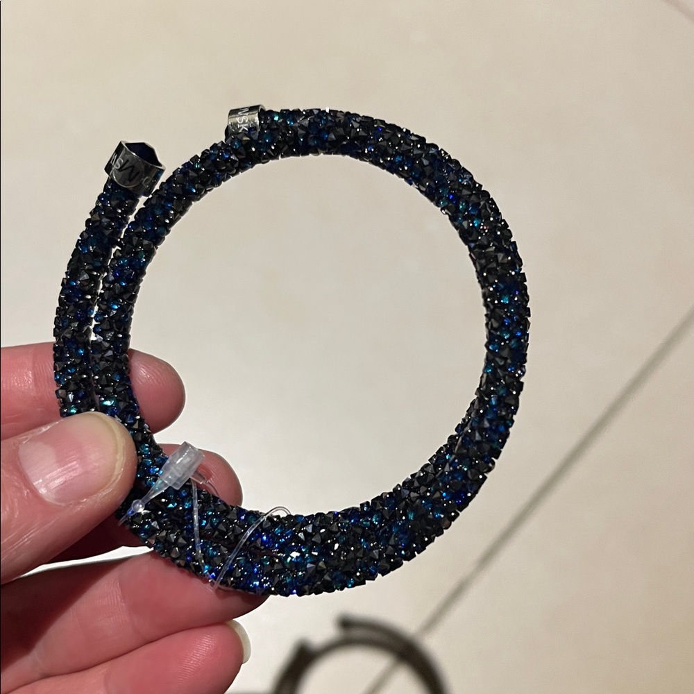 Swarovski Blue Crystal Beaded Bracelet- like new excellent condition - Picture 7 of 9